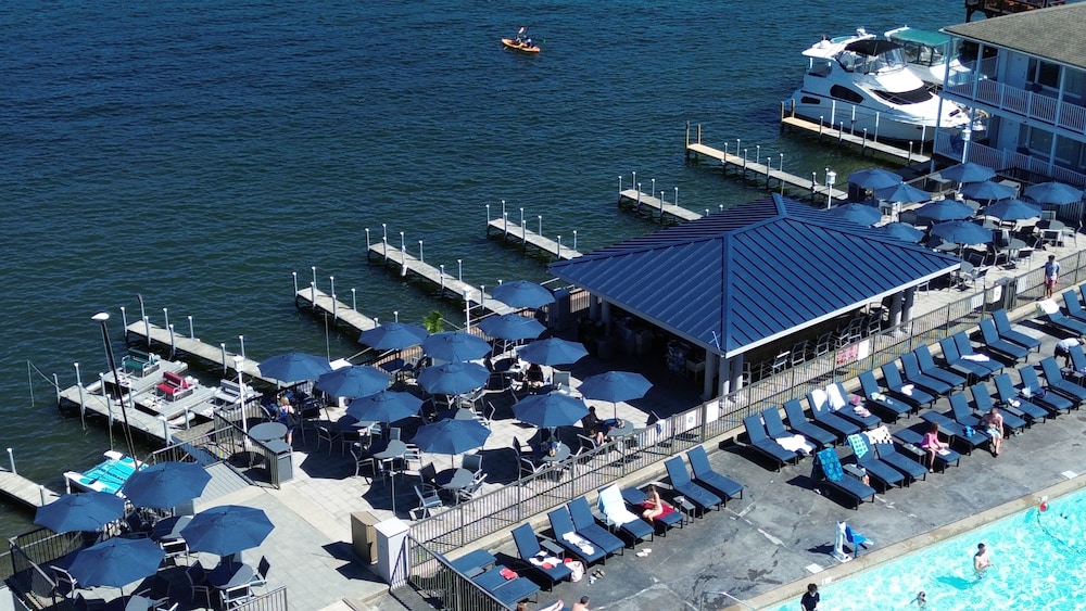 The Georgian Lakeside Resort - photo 52