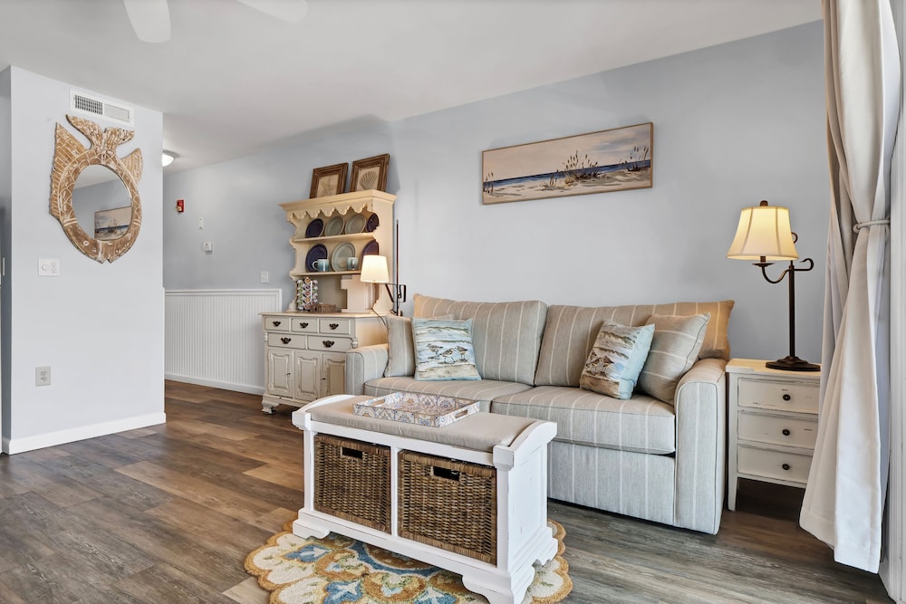 Sandpeddler Inn & Suites - photo 153