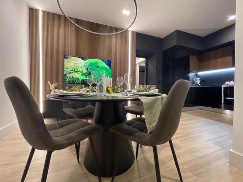 Luxury Renovated Ground Floor 1BR Suite Best of the Best Historical Centre — 4-Star Luxury Hotel in Olbia, Italy