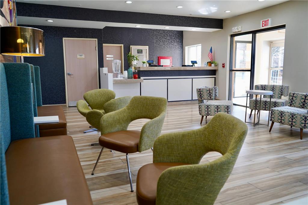 Clarion Inn Fairborn near Wright Patterson AFB - photo 8