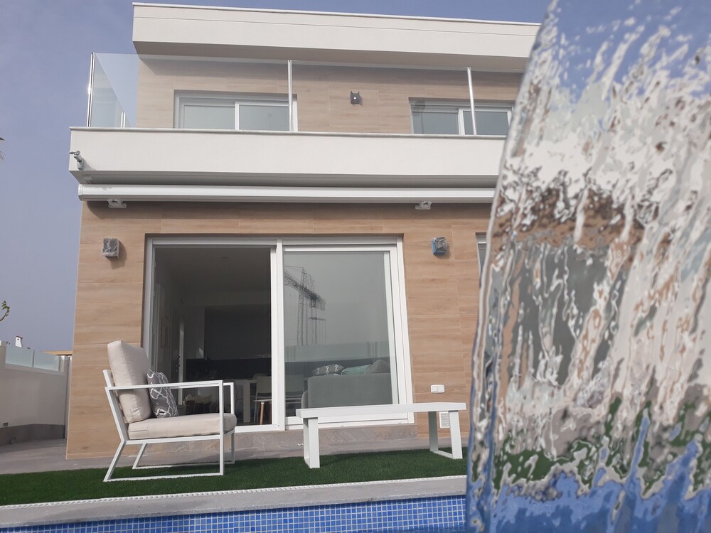 Villa Pinatar — 4-Star Luxury Hotel in San Pedro Del Pinatar, Spain