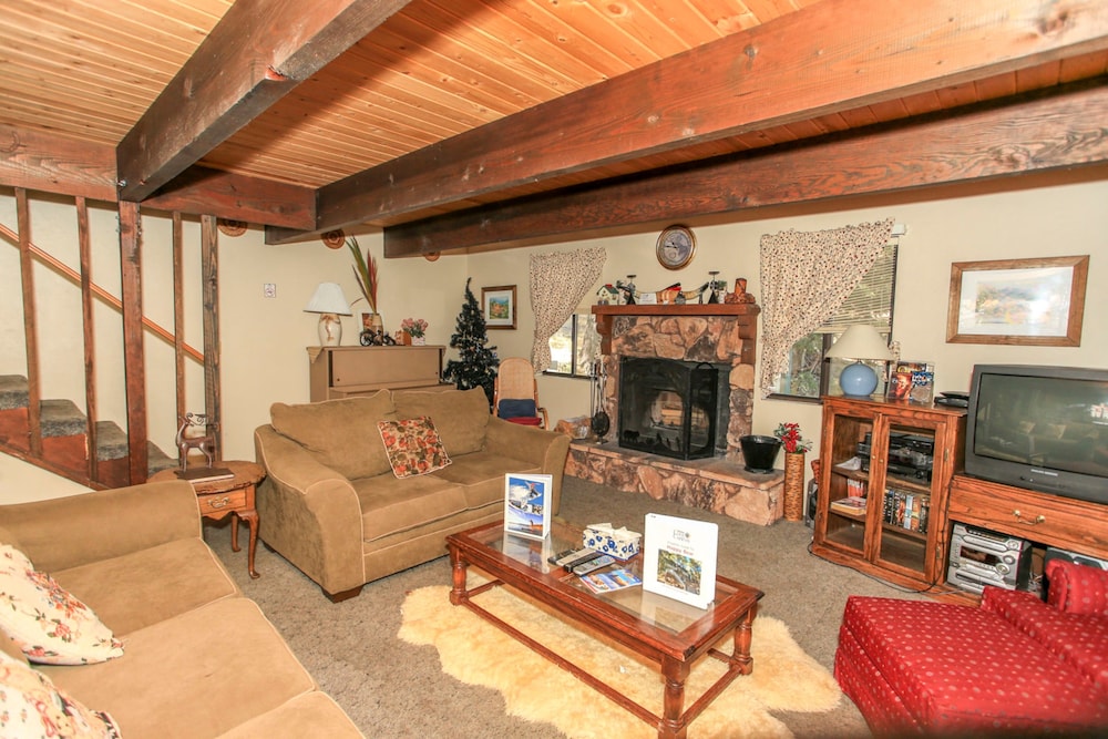 Happy Bear — Big Bear Lake — photo 3