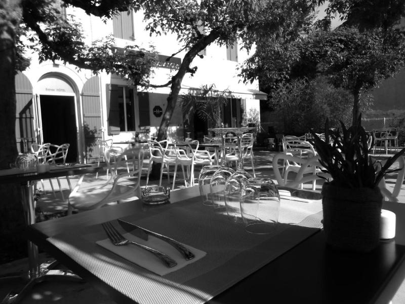 Logis Hotel le Cadet de Gascogne in Mont-De-Marsan, France