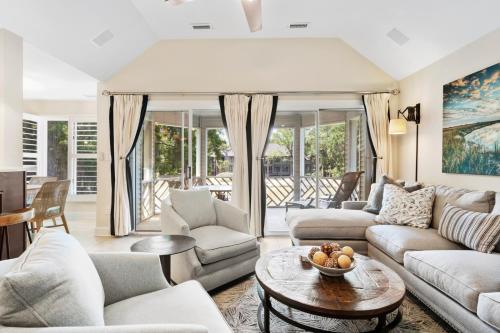 5542 Turtle Cove Villa by Akers Ellis Rentals — 4-Star Luxury Hotel in Kiawah Island, United States
