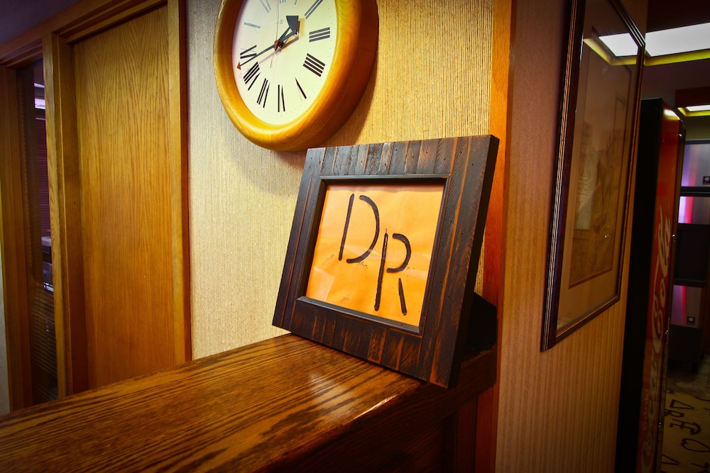 Dude Rancher Lodge - photo 3