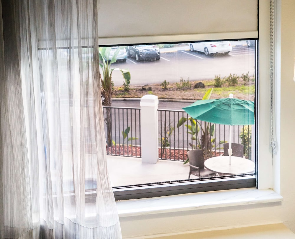 Hampton Inn Lakeland - photo 17