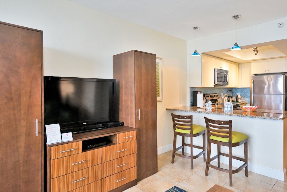 Hollywood Beach Tower - photo 21