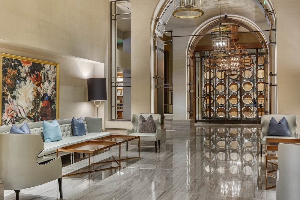 Omni Louisville Hotel - photo 2