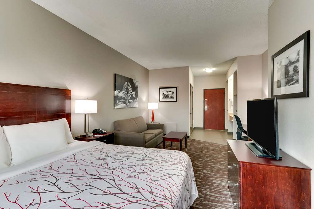 Best Western Plus University Inn & Suites - photo 12