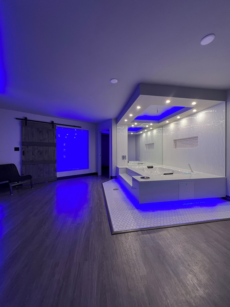 Imperial Suites Adults Only - photo 45