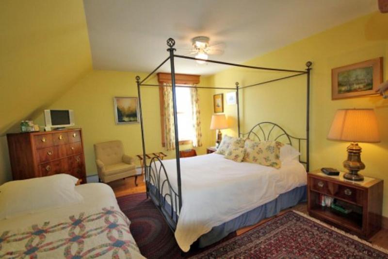 Highland Lake Inn - photo 21