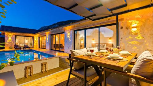Bezirgan Village 2 Bedroom Villa — 4-Star Luxury Hotel in Kalkan, Turkey
