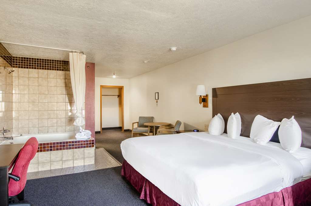 Americas Best Value Inn & Suites Ft. Collins E at I 25 - photo 19