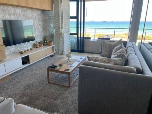 Blouberg Luxury Beachfront Apartment
