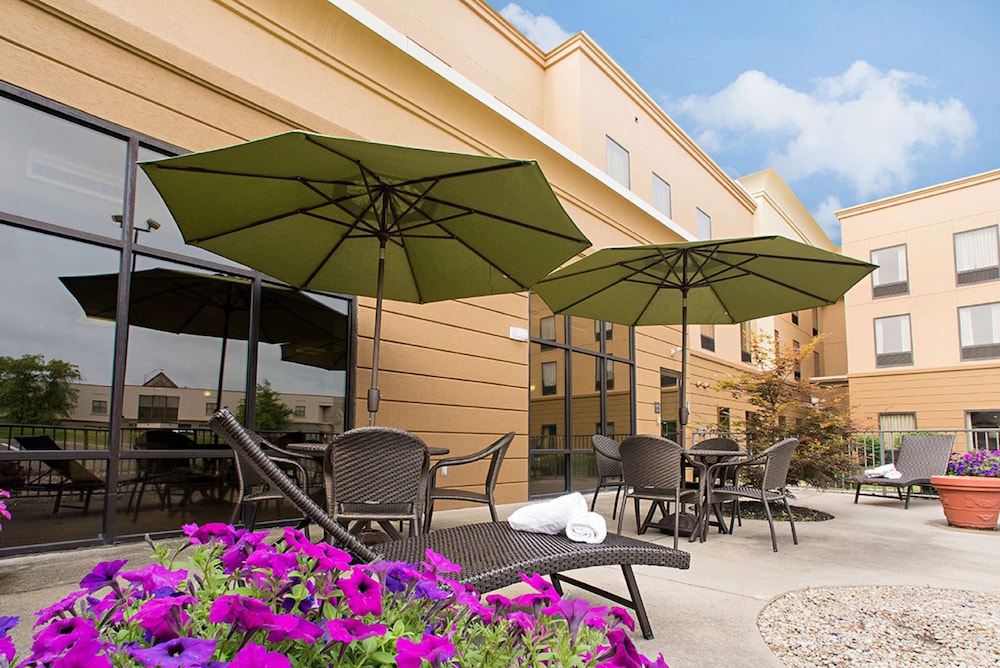 Hampton Inn & Suites Springboro Dayton Area South - photo 40