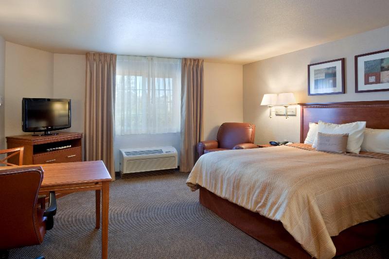 Candlewood Suites Lakewood - photo 18