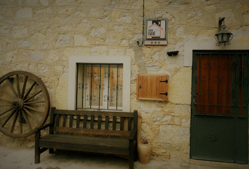 Casa Rural Reyes Catolicos 10738038 — San Leonardo De Yague