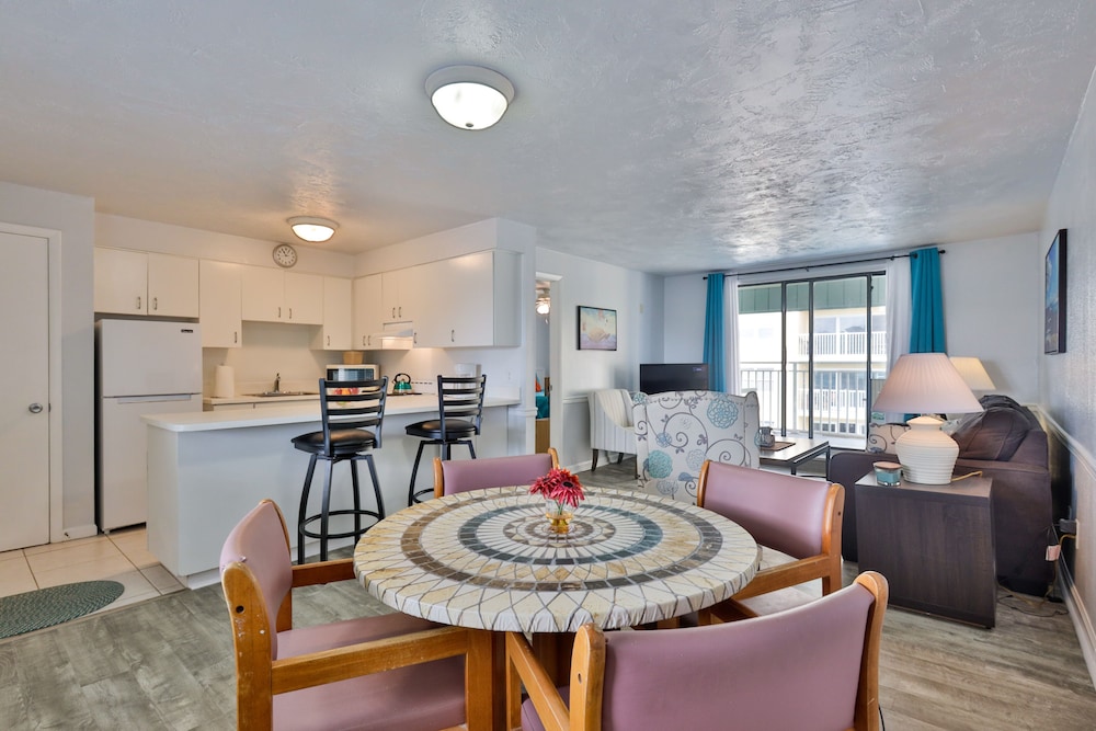 Coastal Waters Inn - photo 98
