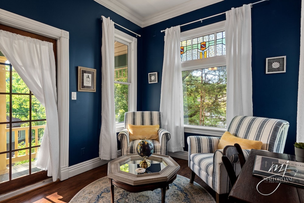 The 1883 Peabody House Bed & Breakfast — 4-Star Luxury Hotel in Eureka Springs, United States