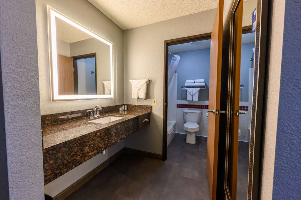 AmericInn by Wyndham Monroe - photo 25