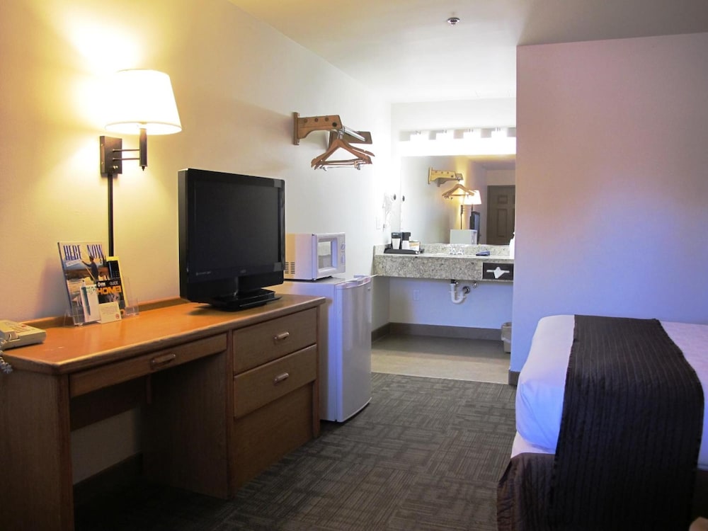 Sugarloaf Mt Motel - photo 12