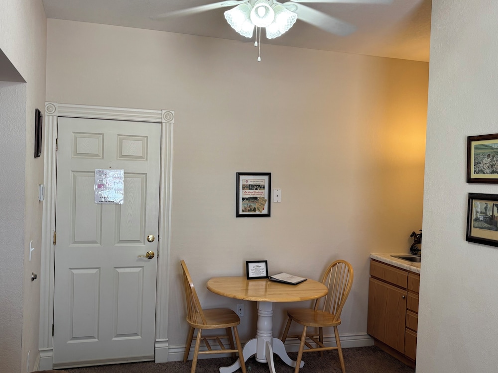 Hermann Crown Suites - photo 156