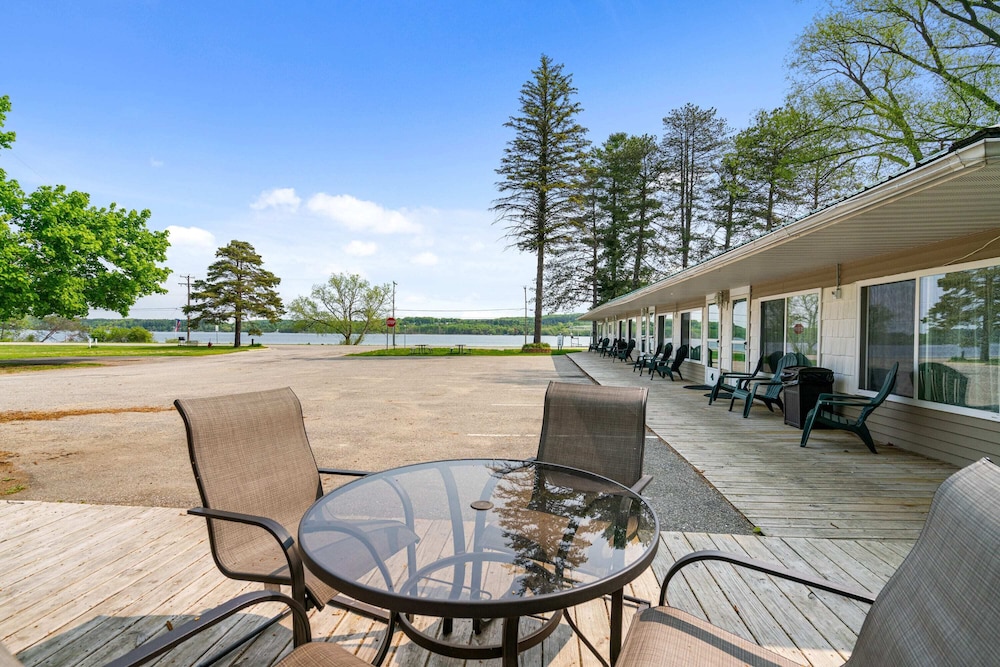 South Arm Retreats - photo 27