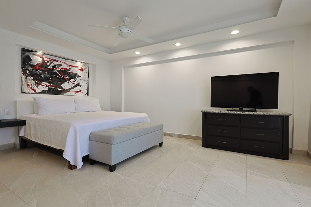 Hotel Delfin Puerto Vallarta