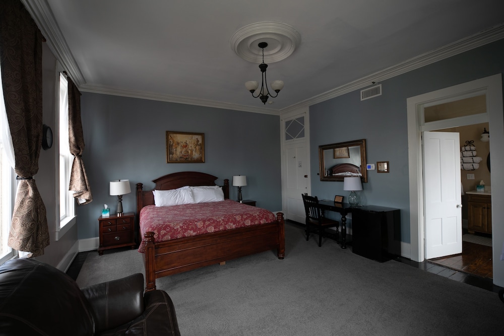 Nauvoo Temple House Hotel - photo 28