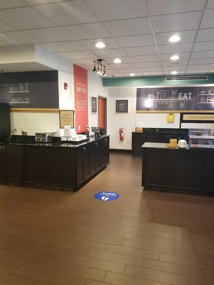 Hampton Inn Henderson - photo 32