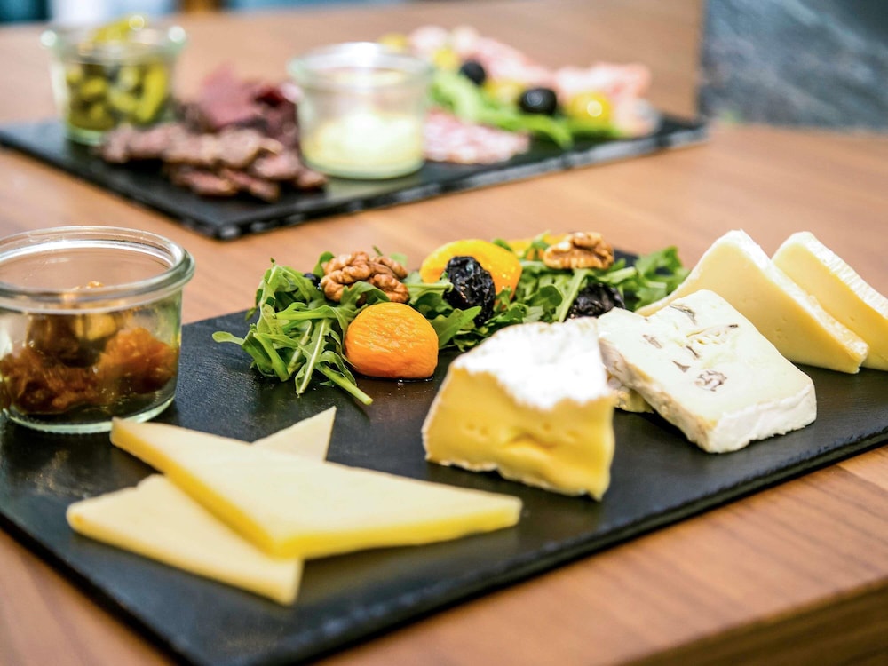 מזון ומשקאות