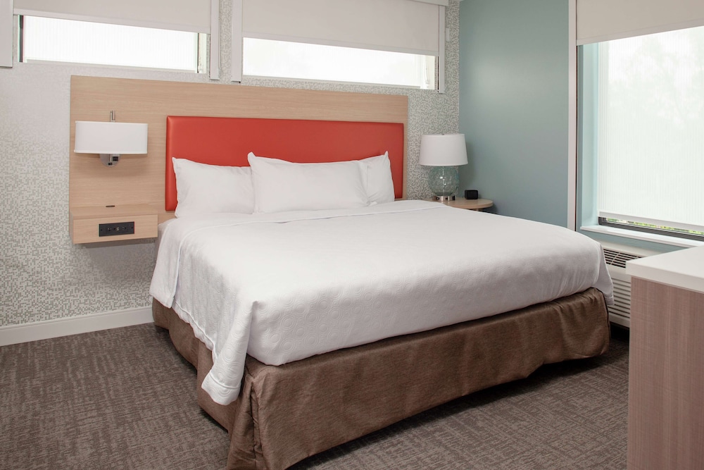 Home2 Suites by Hilton Bloomington - photo 10