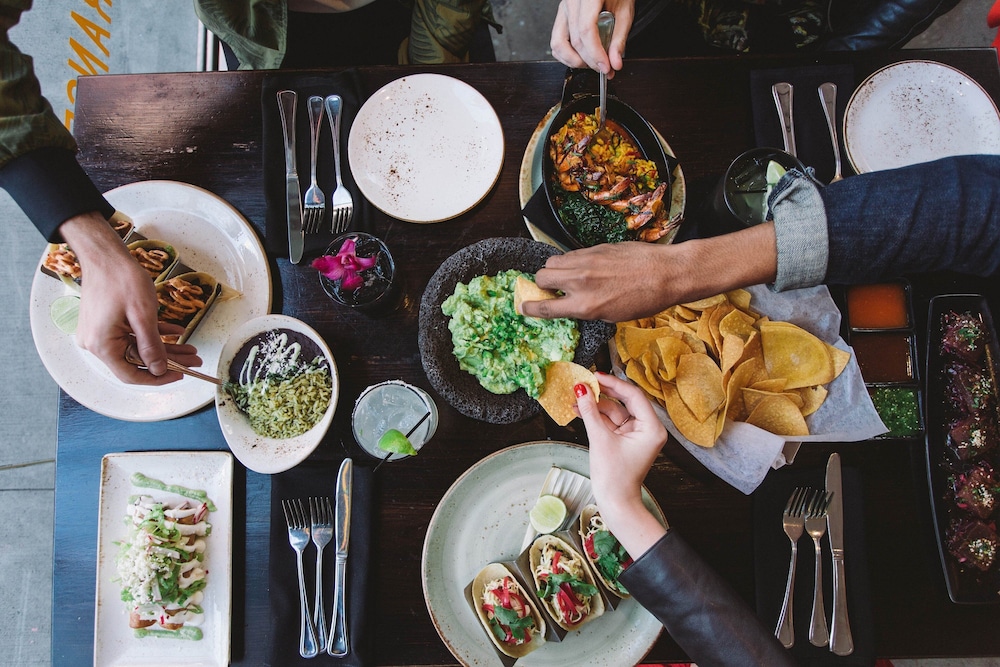 מזון ומשקאות