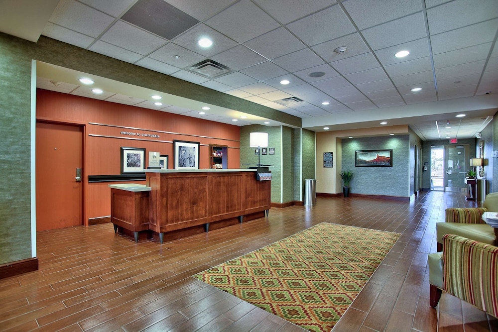 Hampton Inn & Suites Scottsdale at Talking Stick - photo 3