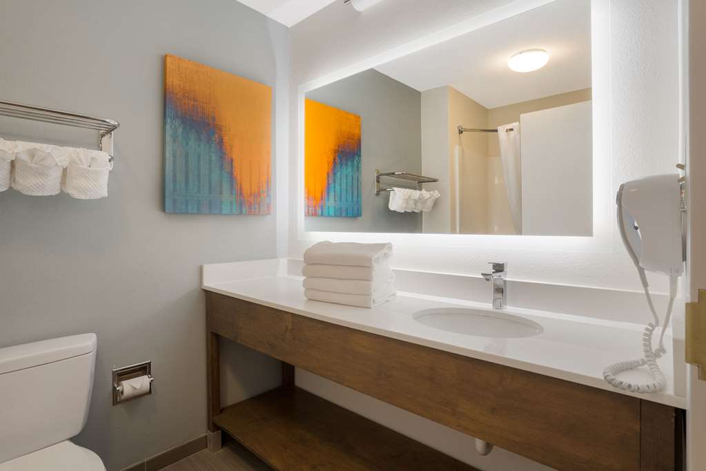 MainStay Suites Wilmington University Area - photo 20