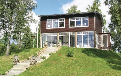 Stunning Home In Malmbäck With Kitchen — 4-Star Luxury Hotel in Malmbaeck, Sweden
