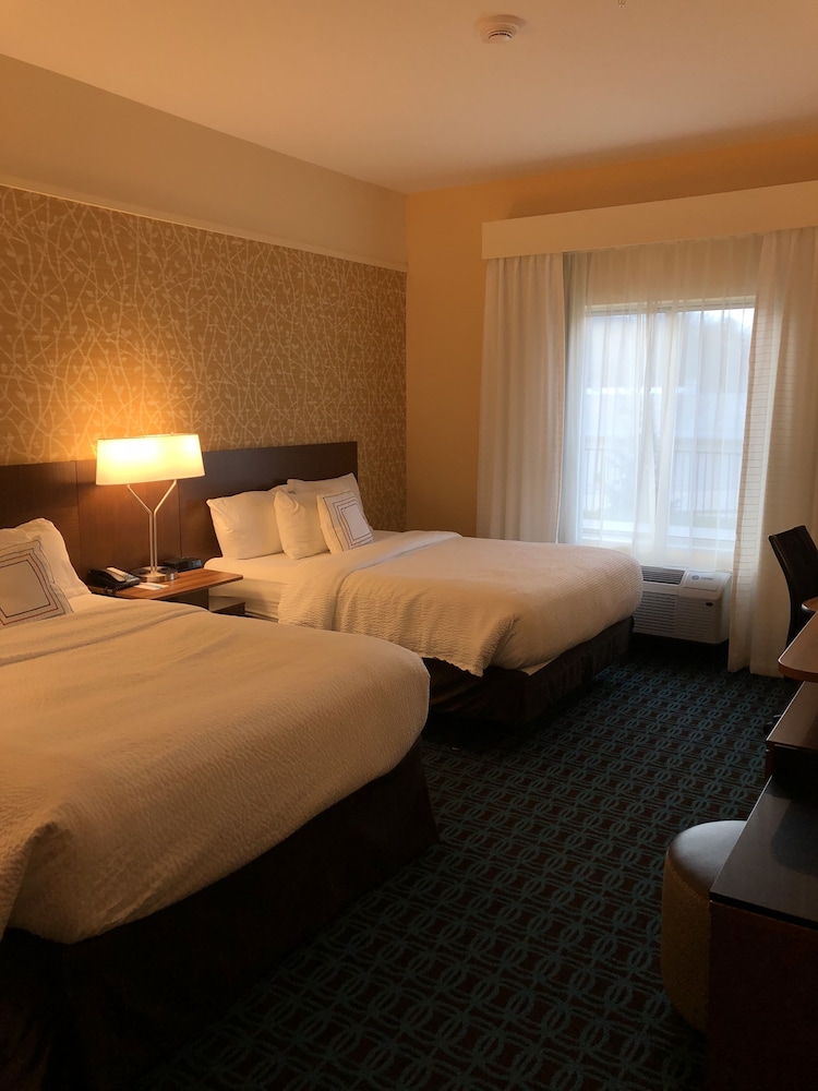 Fairfield Inn & Suites by Marriott Decorah - photo 8