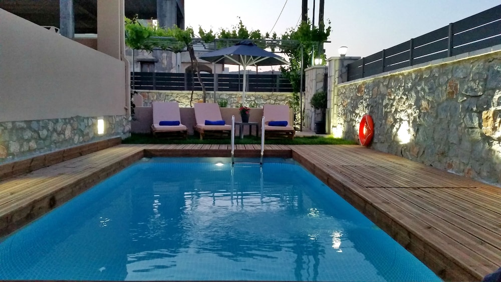 Sunrise Residence — 4-Star Luxury Hotel in Agios Vasileios, Greece