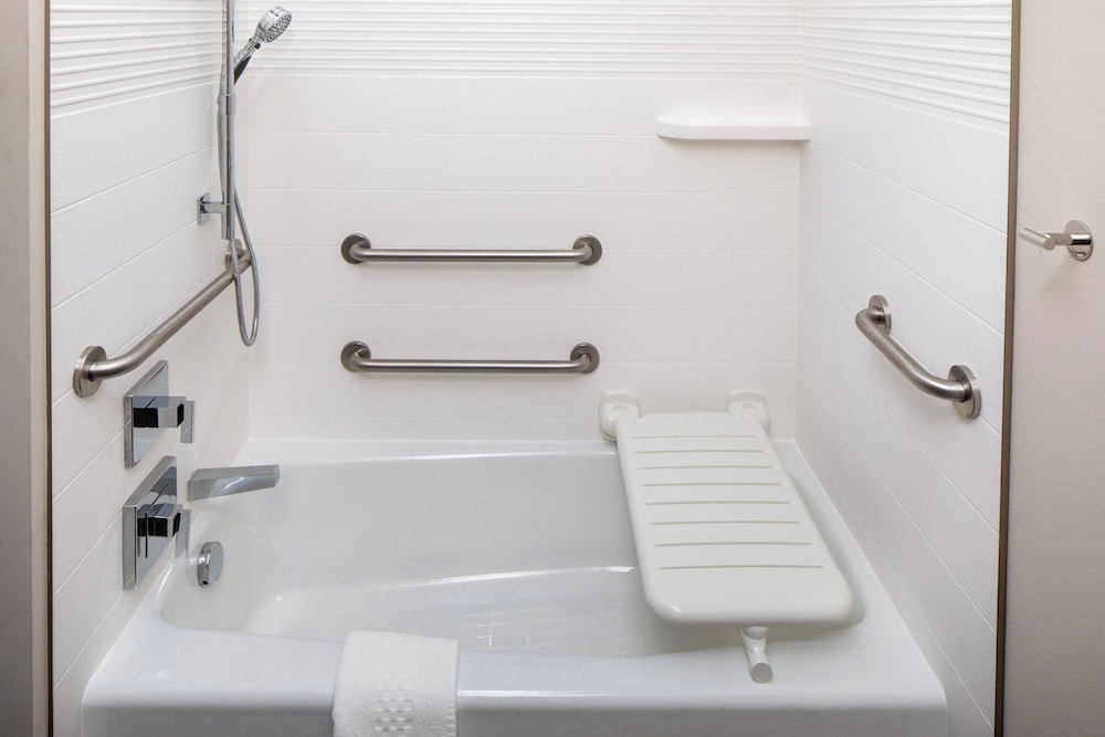TownePlace Suites by Marriott Midland South I 20 - photo 13