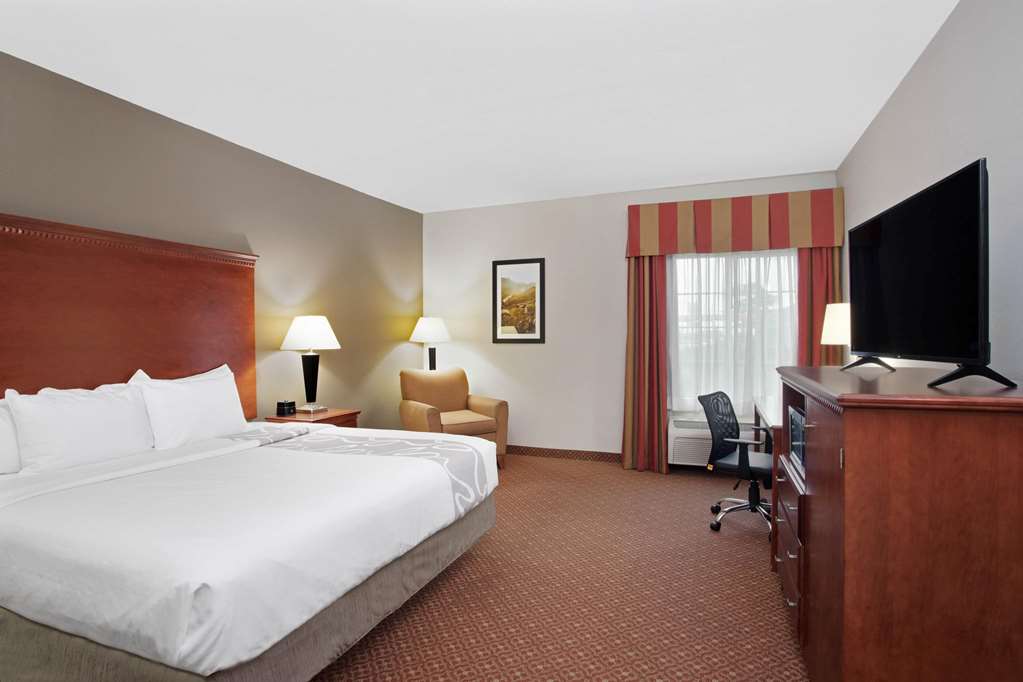 La Quinta Inn & Suites by Wyndham Fairfield TX - photo 26
