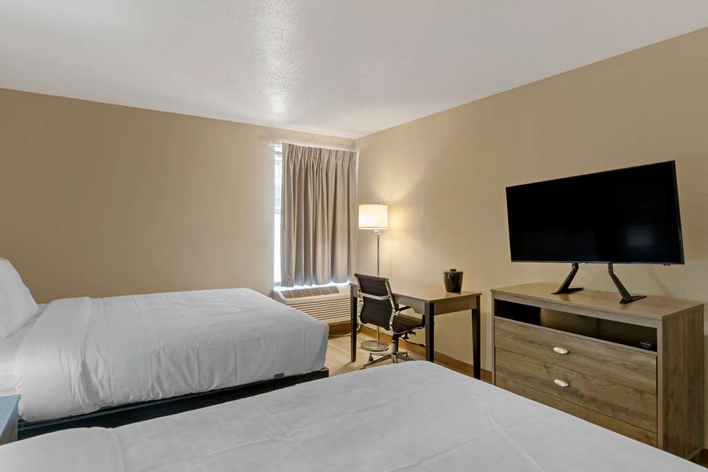 Suburban Studios Raleigh North - photo 15