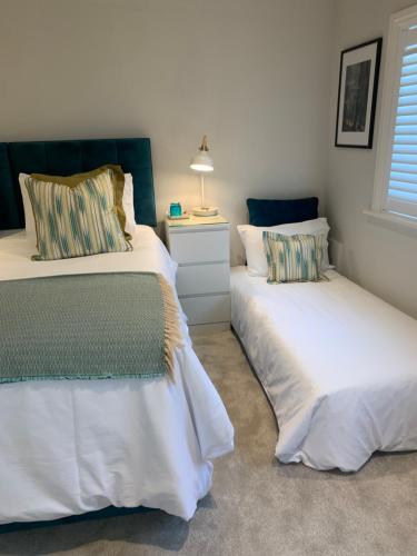 2 City Centre Apartments for larger families — 4-Star Luxury Hotel in Salisbury, United Kingdom