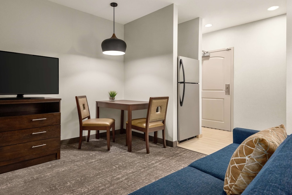Homewood Suites Fort Wayne - photo 10