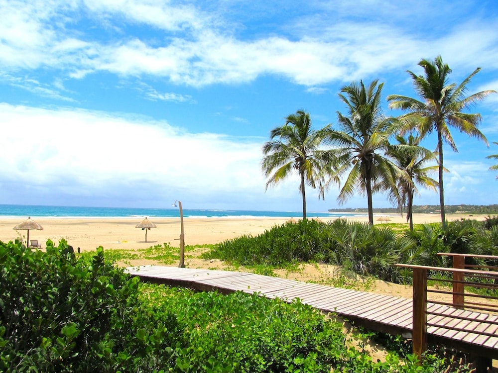 Barra Beach Club — 4-Star Luxury Hotel in Inhambane, Mozambique
