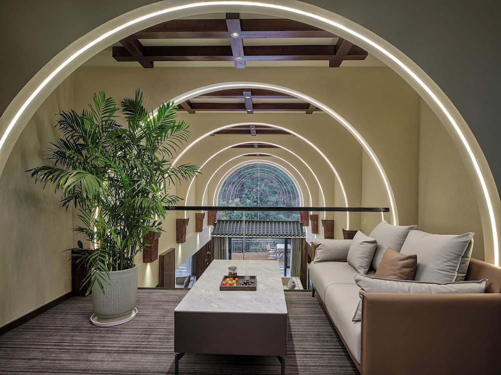 Pandora Boutique Hotel Within Zhangjiajie National Forest Park in Zhangjiajie, People's Republic of China