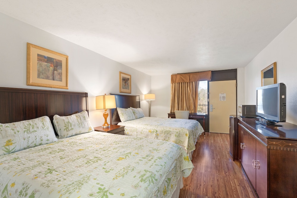 Travelodge Inn and Suites by Wyndham Historic Area - photo 8
