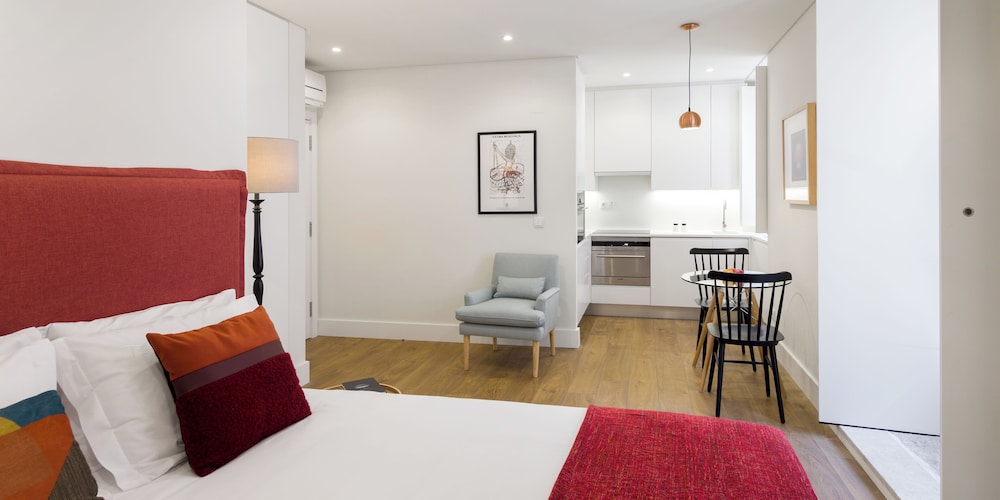 Lisbon Serviced Apartments Bairro Alto — 4-Star Luxury Hotel in Lisbon, Portugal