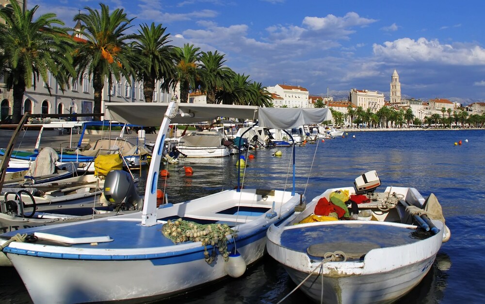 Apartment Aspalathos Centar — 4-Star Luxury Hotel in Split, Croatia