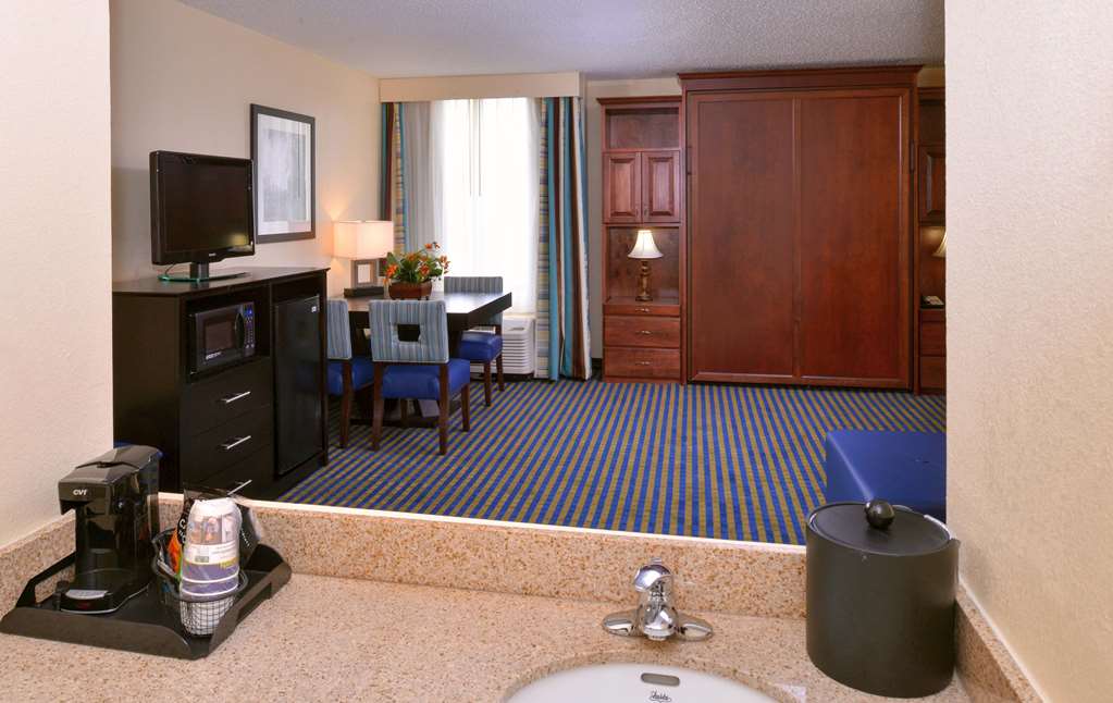 Best Western Leesburg Hotel & Conference Center - photo 15