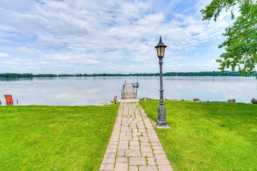 Hot Tub and Fireplace Cozy Home on Howard Lake — 4-Star Luxury Hotel in Cokato, United States